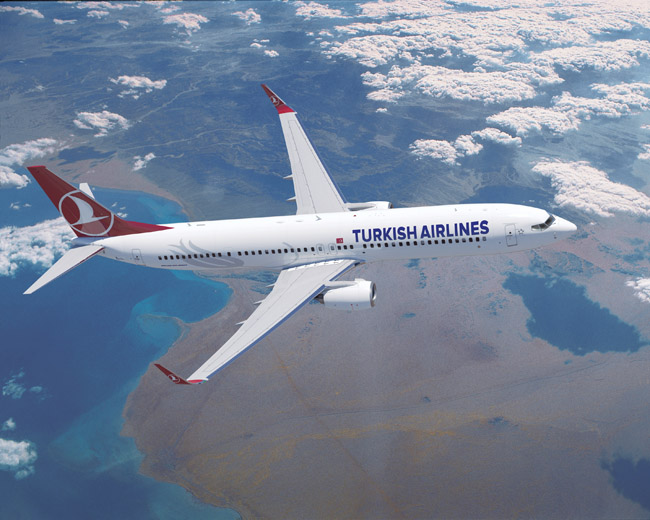 THY’nin Darüsselam-İstanbul Uçağının Pilotu Rahatsızlanınca Antalya’ya Acil İniş Yaptı