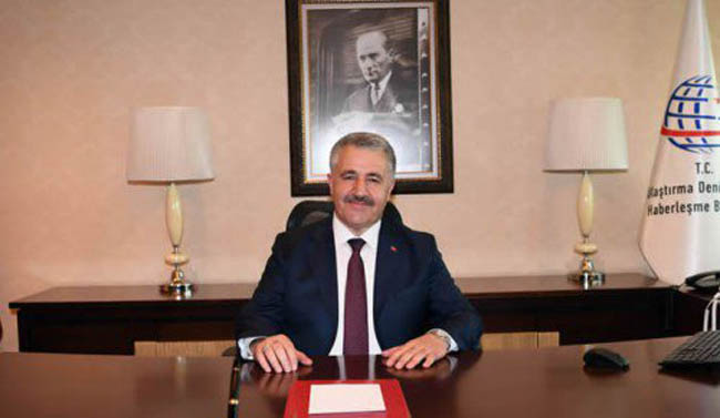 UDH Bakanı Arslan 23 Nisan kutlama mesajı yayınladı