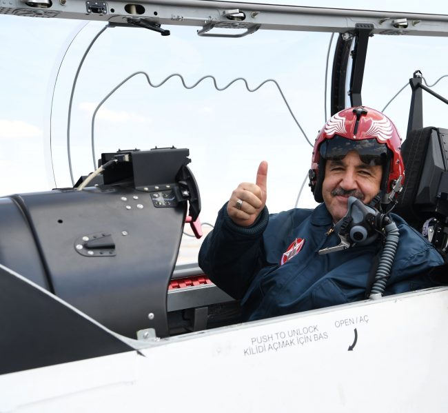 UDH Bakanı Arslan, Pilotlar Günü’nü kutladı