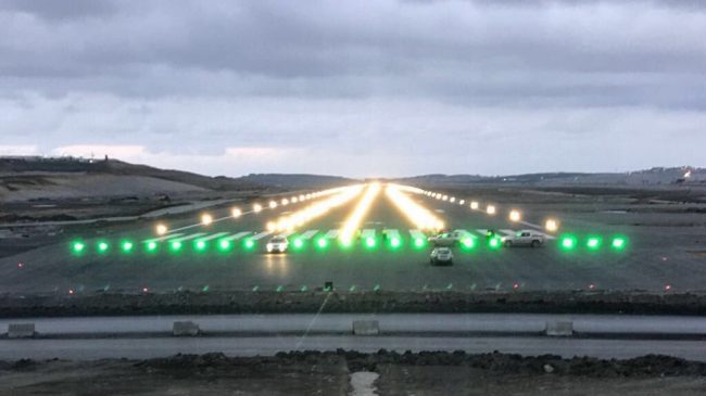 İstanbul Yeni Havalimanı pistinin ışıkları yandı