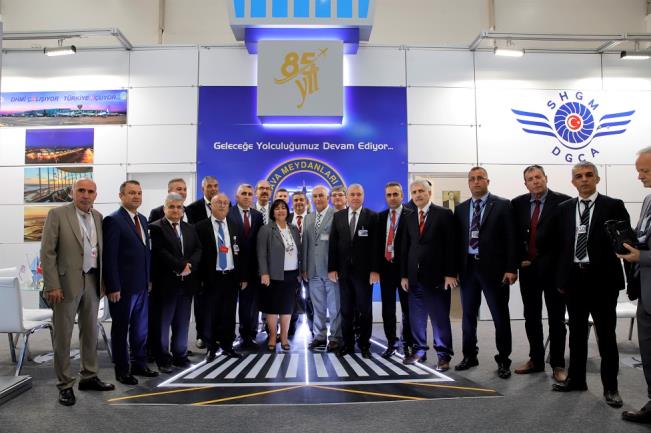 DHMİ Patronu Ocak, Eurasia Airshow’u ziyaret etti