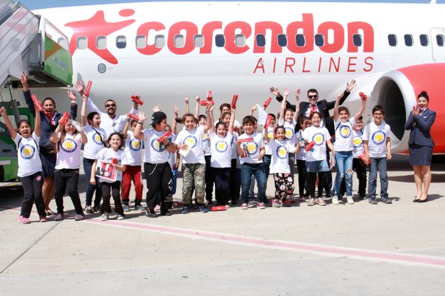 Corendon 23 Nisan’da çocukları pilot yaptı