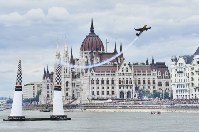 Red Bull Air Race’te heyecanı Macaristan’da