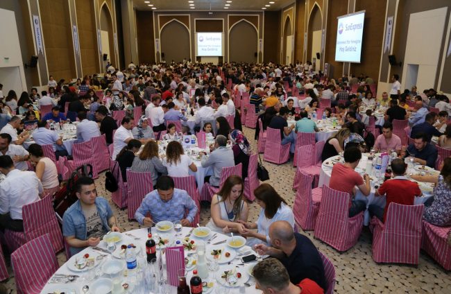 SunExpress, Antalya personeliyle iftarda buluştu