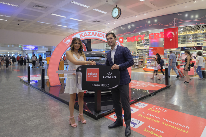 ATÜ DUTY FREE’den otomobil kazandı