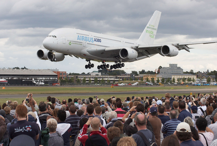 Airbus Farnborough Airshow’da 100 adet A330 Neo uçak siparişi aldı