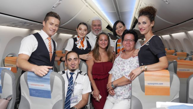 SunExpress uçağında doğan bebek 18 yaşında