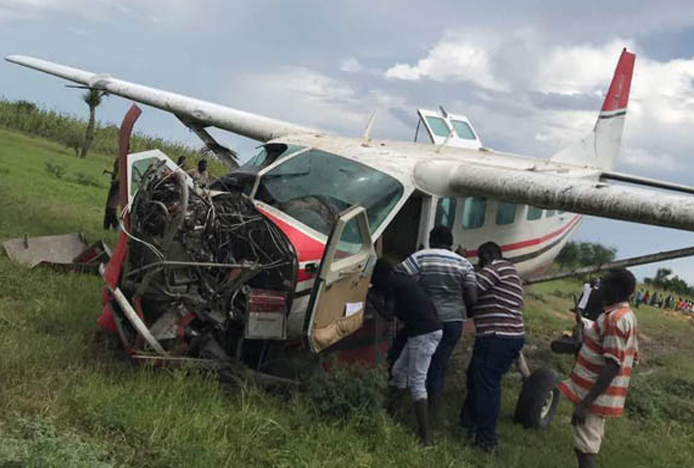Güney Sudan’da Cessna 208B kalkış yaptığı sırada ineğe çarptı