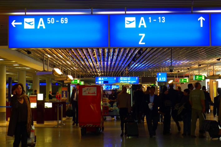 Frankfurt Havalimanı’nda Terminal-1 boşaltıldı