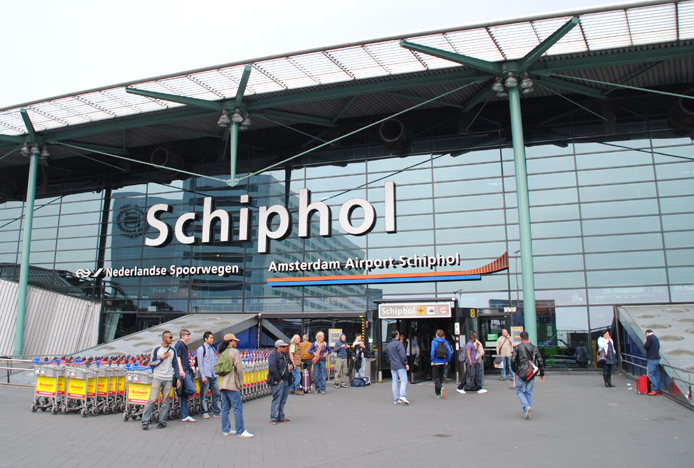 Schiphol Havalimanı’nda bütün uçuşlar durduruldu