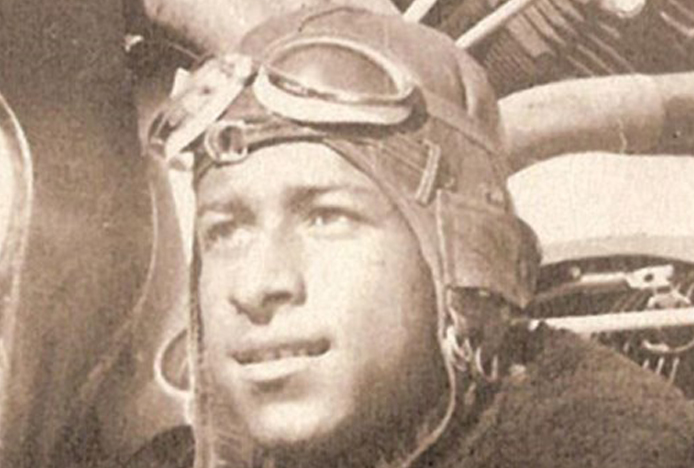 Dünyanın ilk siyahi pilotu bir Türk’tü