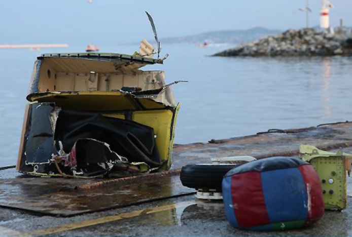 Helikopterin enkaz kaldırma çalışmaları başladı