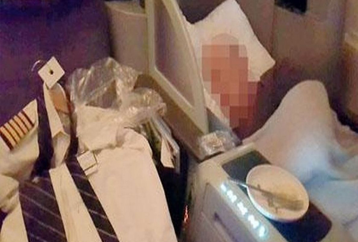 United Airlines’in kaptanı üzerini değiştirip, 1,5 saat uyudu
