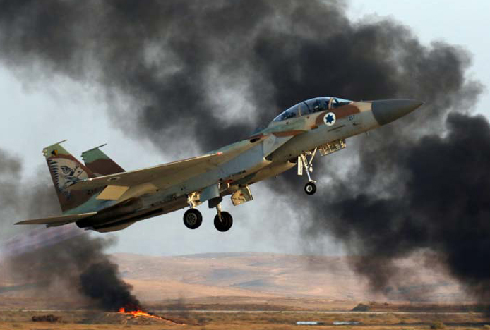 İsrail’in füzelerini Hama üzerinde Suriye vurdu