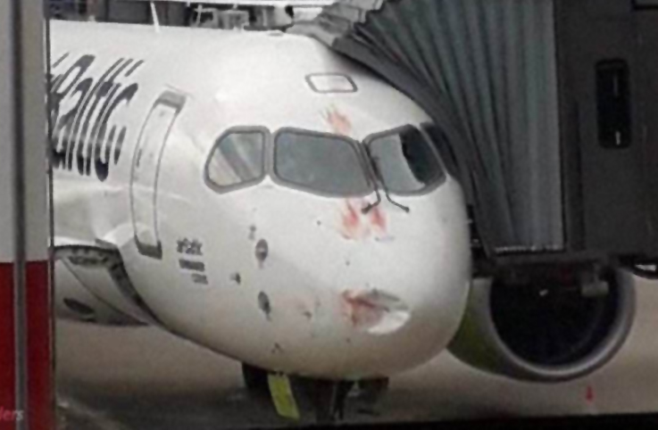 Air Baltic’in uçağına kalkışta kuş çarptı