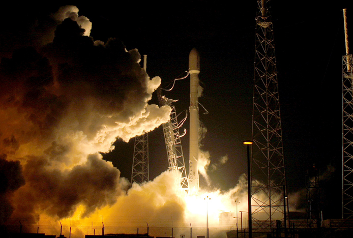 SpaceX, Telstar 18 Vantage iletişim uydusunu fırlattı