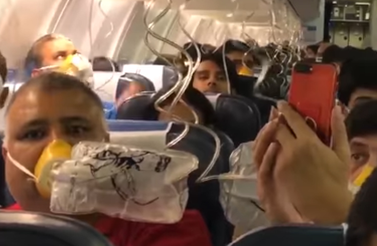 Jet Airway’sin Mumbai-Jaipur uçağında 30 yolcu hastanelik oldu