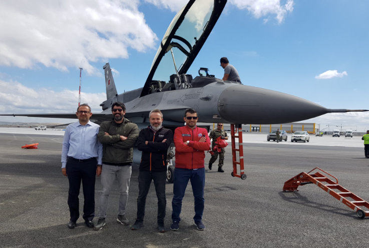 Teknofest için uçaklar ve helikopter 3. havalimanı iniş yapıyor