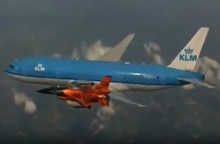KLM uçağında kavga çıktı, uçak F-16’lar eşliğinde indi