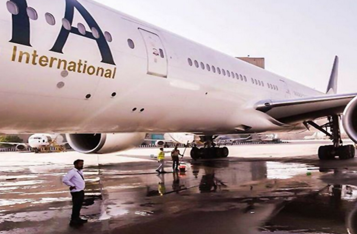 PIA’nın uçağı tuvalet arızası nedeniyle acil indi