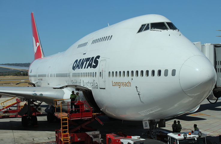 Qantas’ın B747’si pompa arızası yaşadı