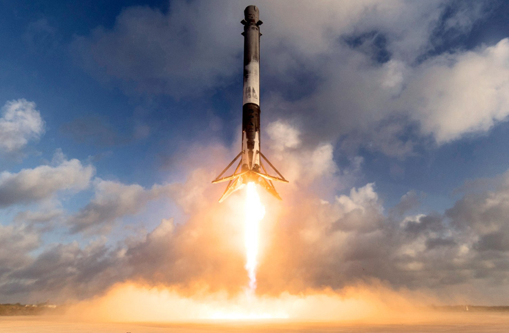 Rusya, ”Spacex’in geri dönüşümlü roketi bizim teknolojimize ait”