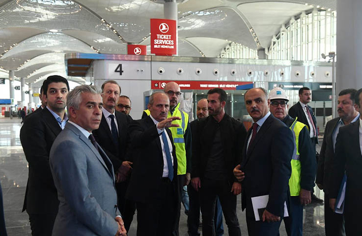 Ulaştırma Bakanı Turhan 3. Havalimanı’nı gezdi