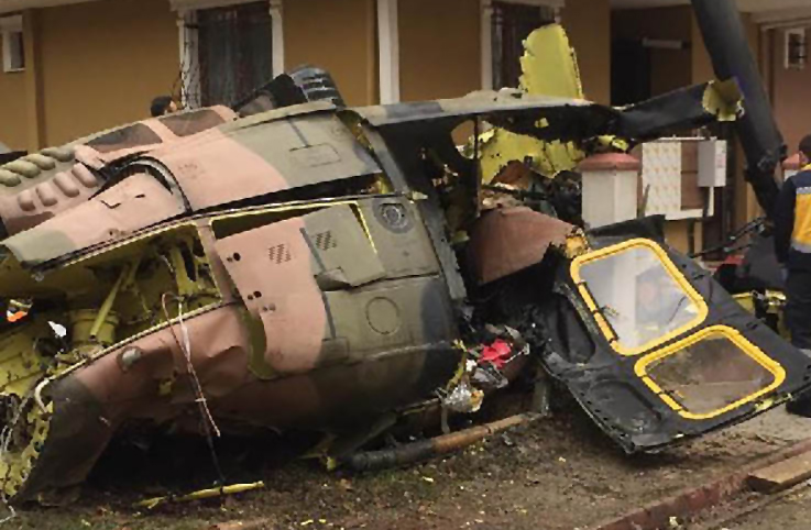 İstanbul Sancaktepe’de askeri helikopter düştü; 4 asker şehit oldu