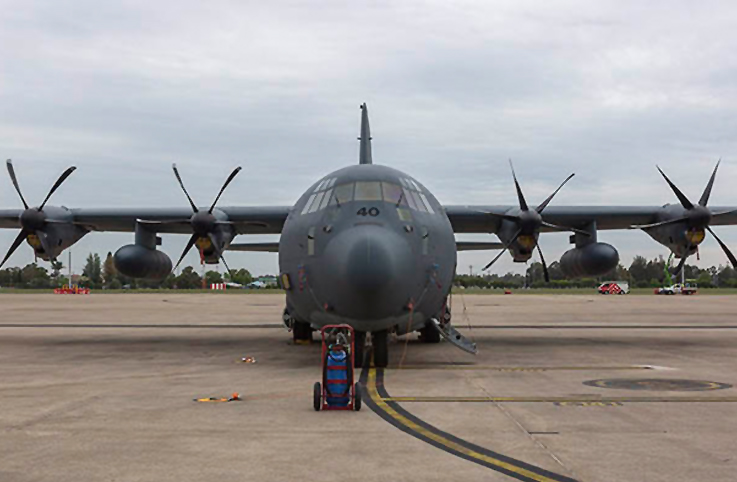 Avustralya Hava Kuvvetleri C-130’a ilave yakıt tankı taktı