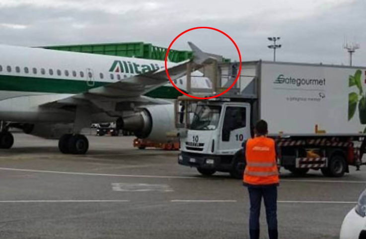 Alitalia, A319 Milano havaalanında ikram aracına çarptı