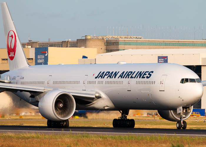 JAL pilotu Heathrow Havalimanı’nda alkolden gözaltına alındı