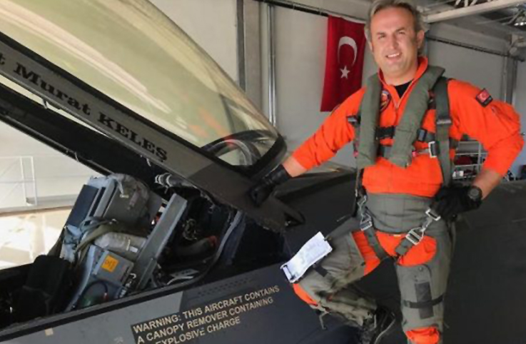 SOLOTÜRK’ün kurucu pilotu Murat Keleş TUSAŞ’la vedalaştı