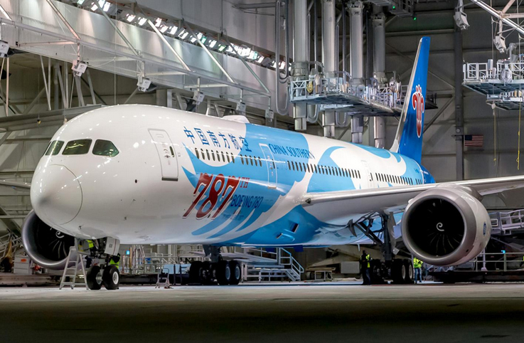 Boeing 787’nci 787 Dreamlinerı China Southern Airlines’a teslim ediyyor