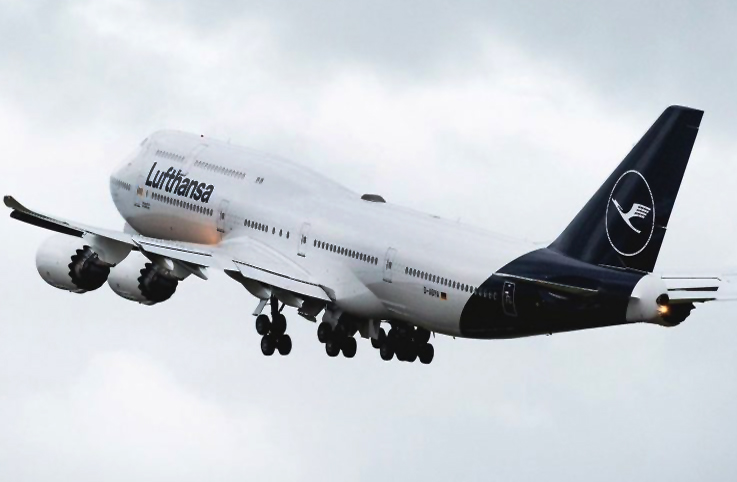 Lufthansa’nın yeni boyamalı ilk A380’i
