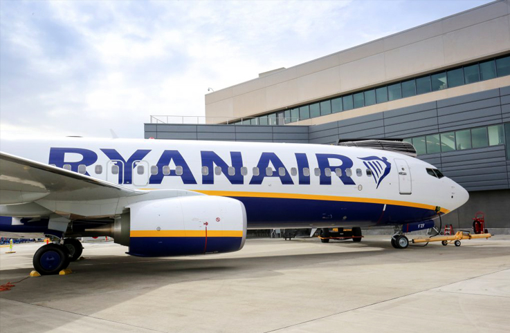 Boeing, Ryanair’e son B737-800’ü teslim etti