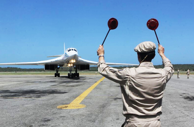 Rusya’nın Venezuella’ya savaş uçağı  göndermesine ABD’den tepki