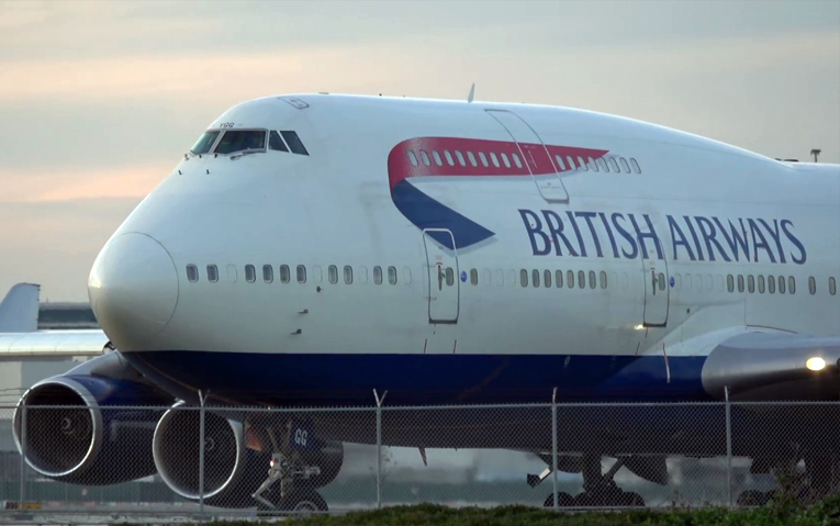 BA’nın, B-747 uçağındaki duman mürettebatı hastanelik etti