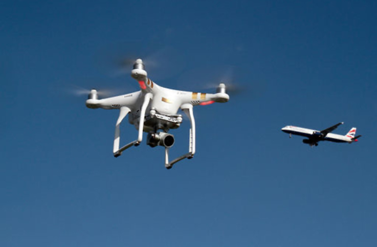 Heathrow’da drone krizi yaşandı