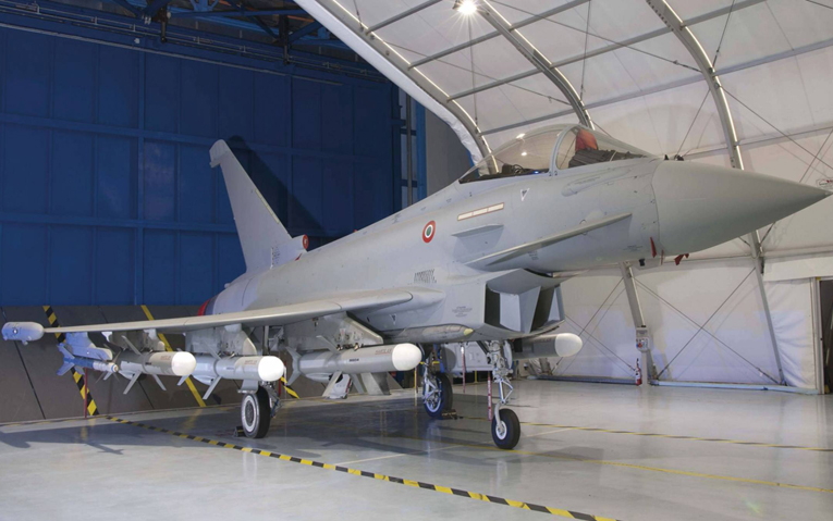 Kuveyt için F/A18 Hornet savaş uçağının özel üretimi yapıldı