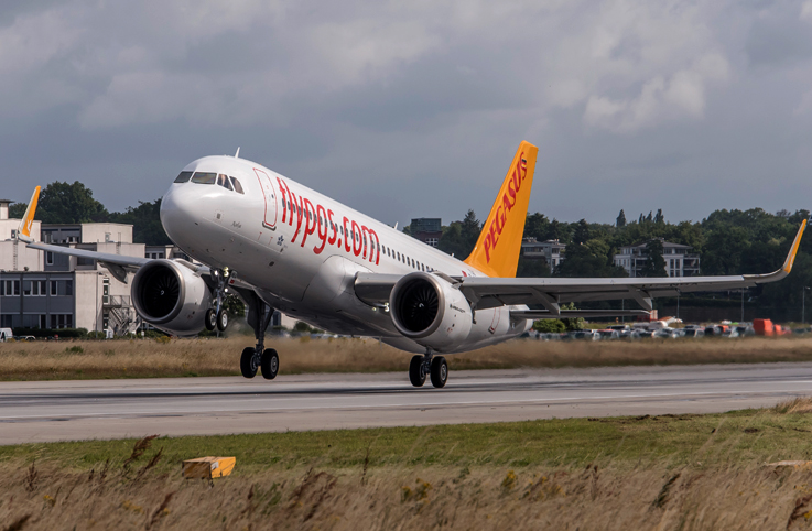 Pegasus Havayolları, Antalya-Almatı seferlerine başladı
