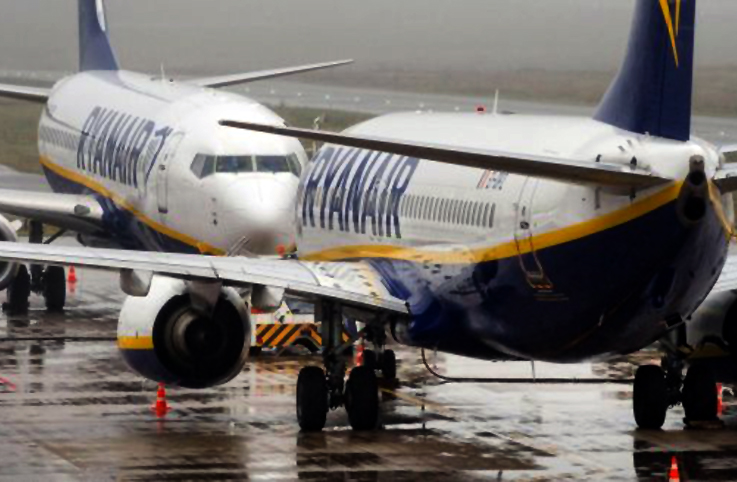 Ryanair artan vakalar nedeniyle kapasite düşürüyor