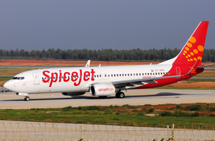 Spicejet’in B-737 MAX 8’i motor arızasıyla acil indi