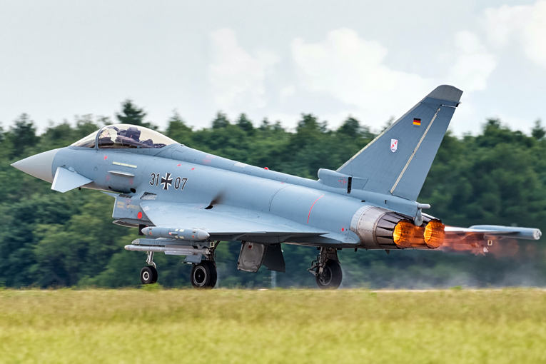 Almanya Eurofighter ve F/A-18 Hornet arasında karar verecek