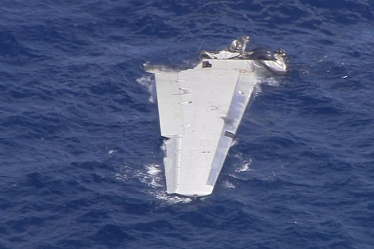 Atlantic Okyanusu’na kargo uçağı düştü