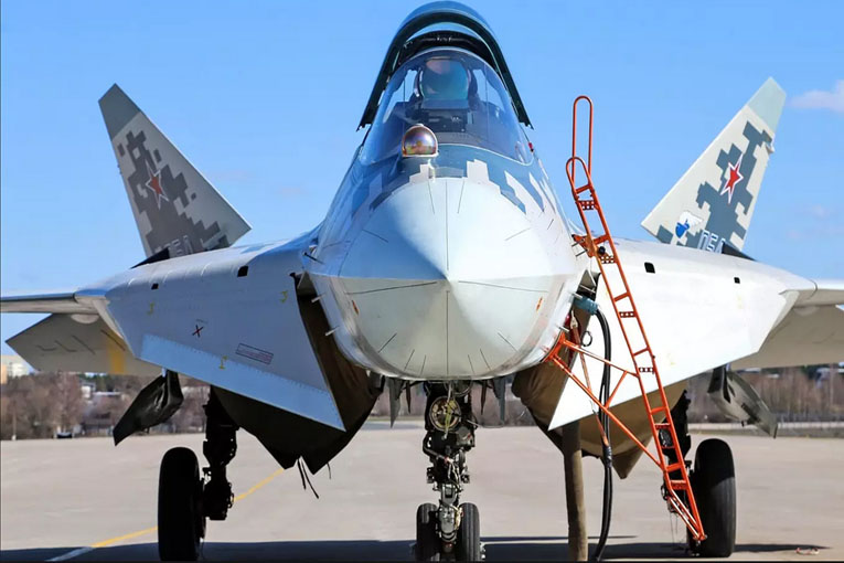 Rusya, Su-57 uçaklarını bu yıl teslim alacağını açıkladı