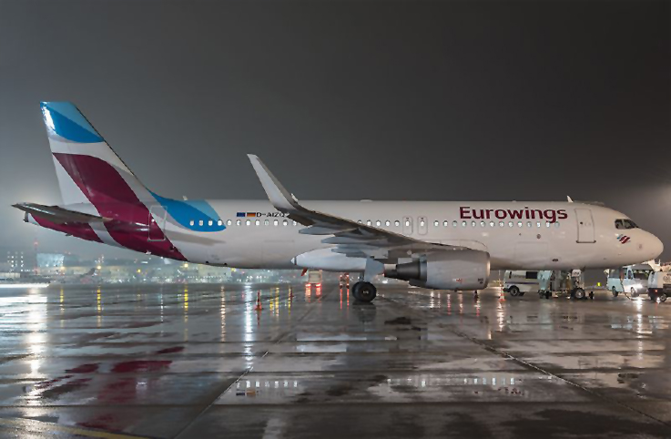 Eurowings uçağının camı çatladı Fransa’ya acil indi