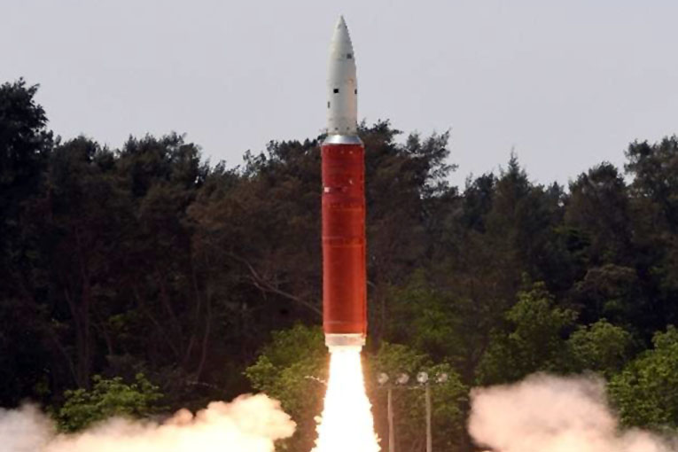 Hindistan uydu savar füze ile uydusunu imha etti