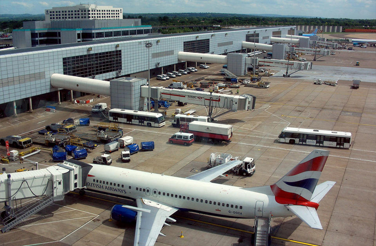 Londra’da havaalanı ve tren istasyonunda bomba alarmı