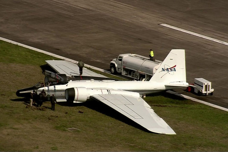 NASA’nın araştırma uçağı WB-57F’si pistten çıktı