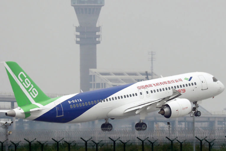 COMAC, 3 Çinli Havayolu’na 3 adet ARJ 21 teslim etti